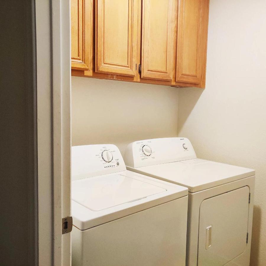 Nice Private Room In A House Close To Red Rock & Las Vegas Strip Exteriör bild