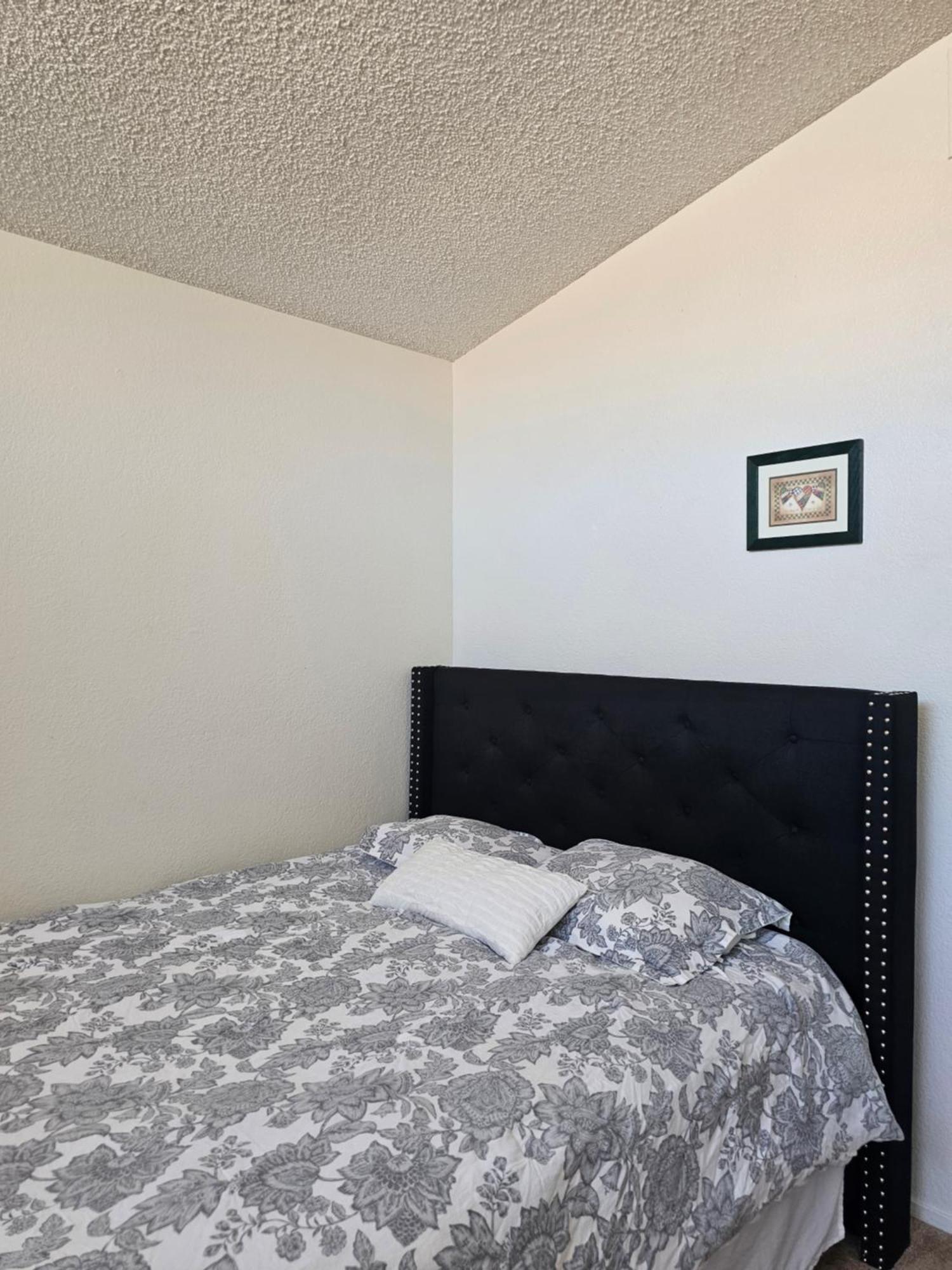Nice Private Room In A House Close To Red Rock & Las Vegas Strip Exteriör bild